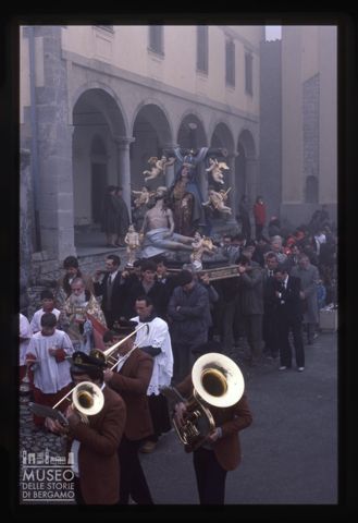 Processione del Madunù a Dossena