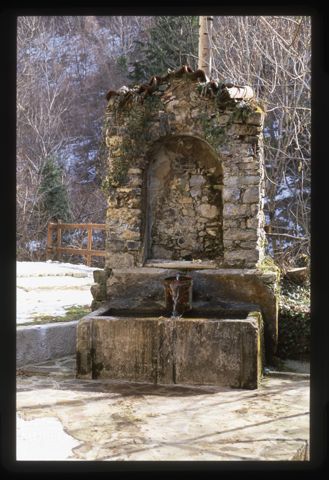 Fontana a Molini