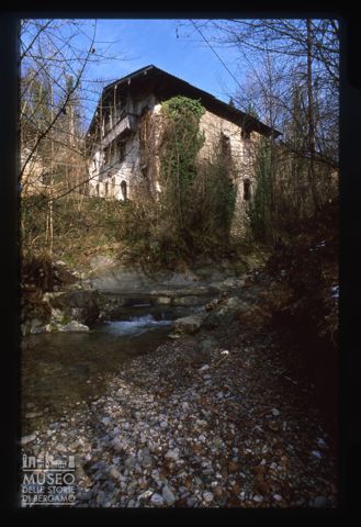Antica cascina a Molini