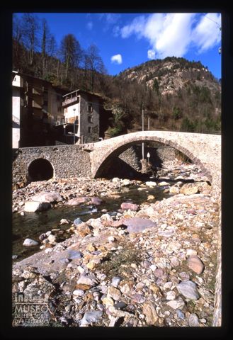 Il ponte su Brembo a Fondra