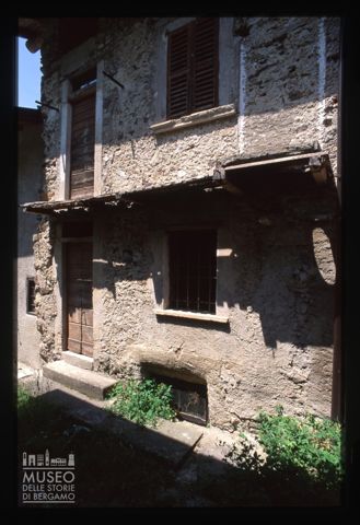 Antico edificio a Cantone Santa Maria