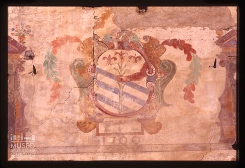 Affresco con emblema araldico ad Averara