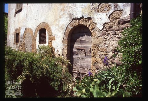 Facciata di antico edificio ad Averara