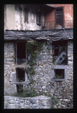 Scorcio del centro storico di Branzi