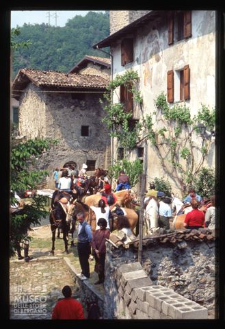Manifestazione folcloristica a Cornello dei Tasso