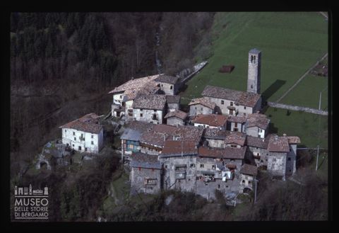 Panorama di Cornello dei Tasso
