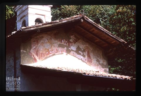 Particolare dell'oratorio di Sant'Anna in contrada Piazzalina
