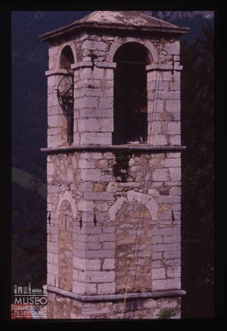 Il campanile della chiesa di San Domenico a Cespedosio