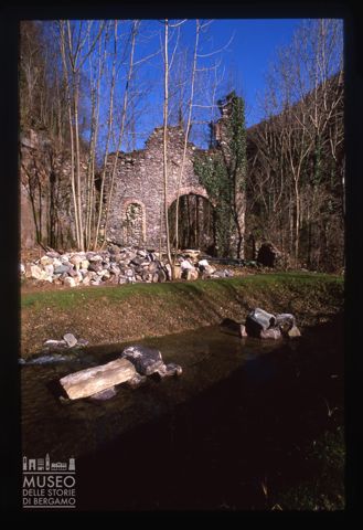 Ruderi del mulino di Cornello