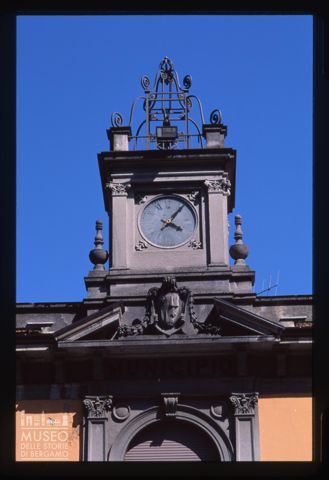 Particolare del palazzo dell'Info Point a San Pellegrino Terme