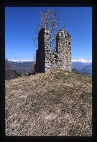 Rudere di antica torre
