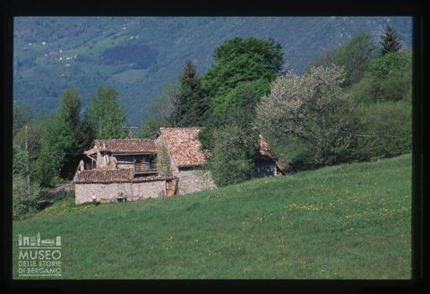 Paesaggio agreste con cascine a Spettino