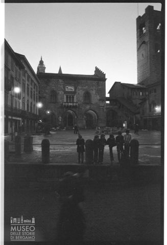 Notturno in Piazza Vecchia