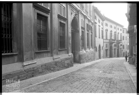 Via Pignolo