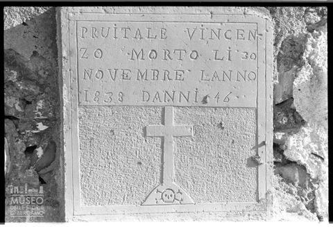 Lapide funebre