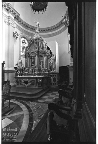 Delta del Po, l'altare maggiore della chiesa dell'Assunta di Loreo