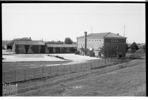 Delta del Po, casa padronale con magazzino