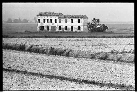 Delta del Po, cascinale diruto