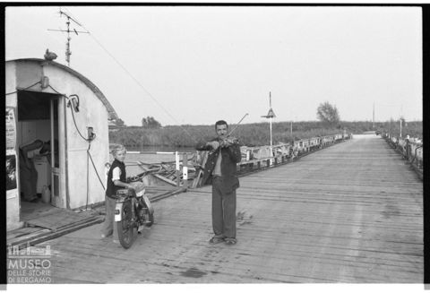 Delta del Po, il ponte di barche di Gorino Veneto