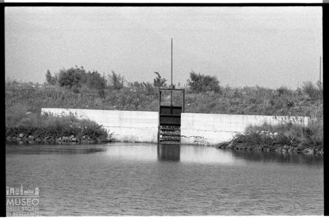 Delta del Po, chiavica in una valle da pesca