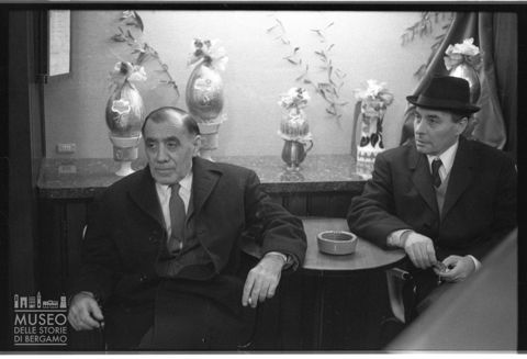 Liborio Bonifacio in un bar