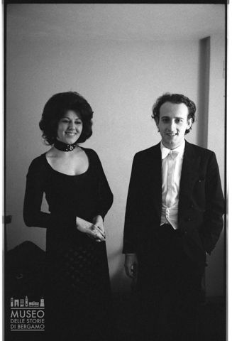 Ritratto di Maurizio Pollini con giovane donna