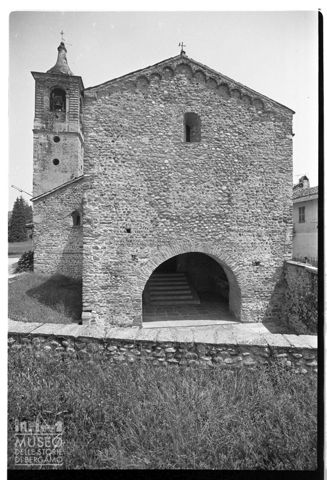 Chiesa medioevale nel Parco del Ticino