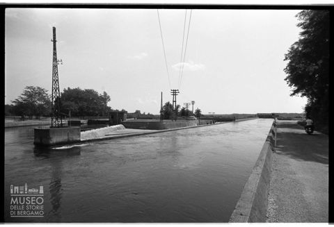 Il Canale Industriale presso la centrale idroelettrica di Vizzola Ticino