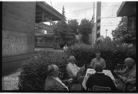 Al bar della stazione di Magenta