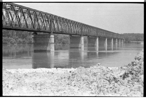 Ponte della Becca sulla confluenza tra Ticino e Po