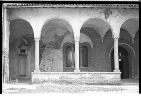 Chiostro dell'abbazia di Morimondo