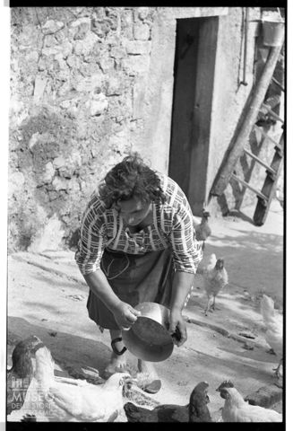 Donna al lavoro in Val Gandino