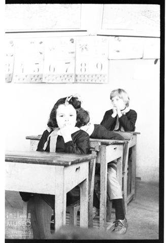 Scolaretti a scuola