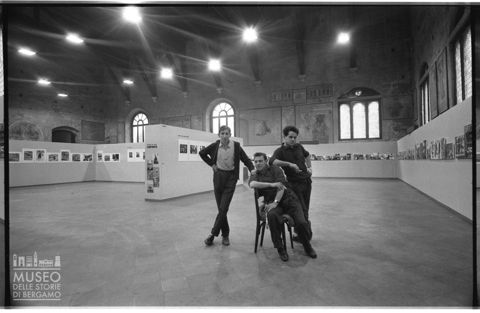 Ritratto di tre allestitori della Mostra di Fotografia Europa 1968