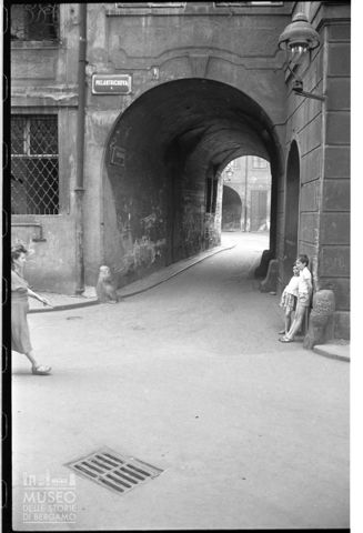 Scena di vita quotidiana in via Melantrichova a Praga