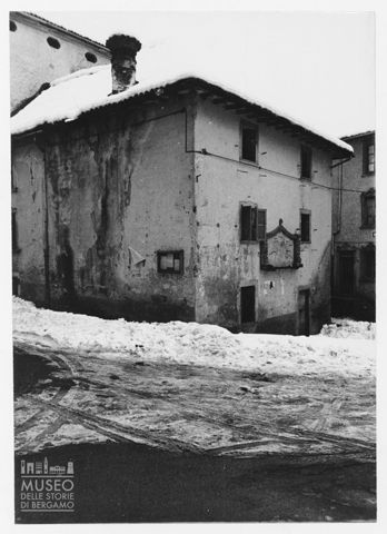 Scorcio di case in Valle Imagna