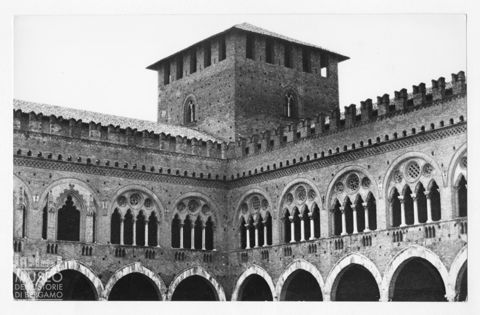 Corte interna del Castello Visconteo di Pavia