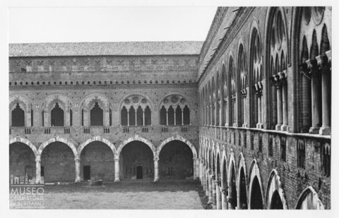 Corte interna del Castello Visconteo di Pavia
