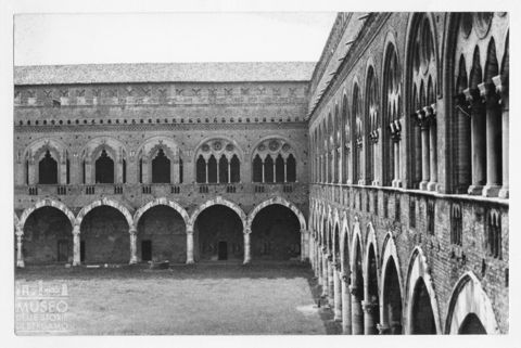 Corte interna del Castello Visconteo di Pavia