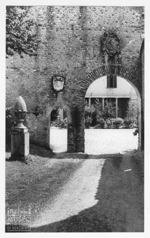 Scorcio di una delle corti interne del Castello di Turbigo