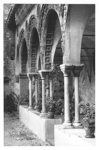 Chiostrino del basilica di San Lanfranco a Pavia