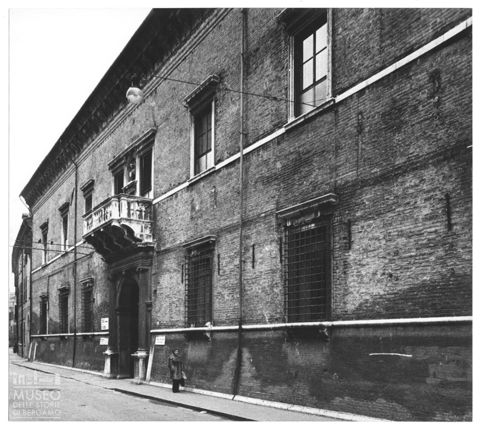 Scorcio di via Cairoli a Ferrara