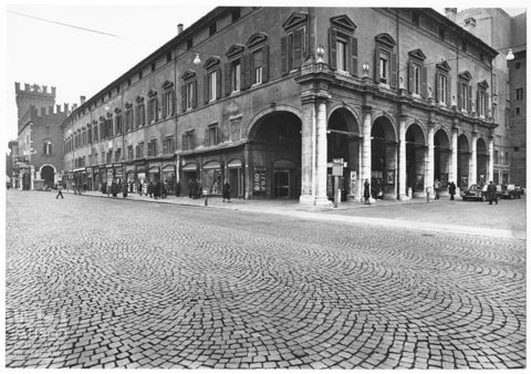 Veduta di corso Martiri della Libertà a Ferrara