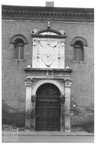 Portale d'ingresso di Palazzo Schifanoia a Ferrara