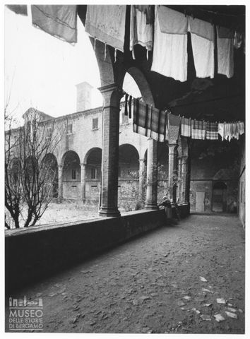 Chiostro di ex monastero a Ferrara