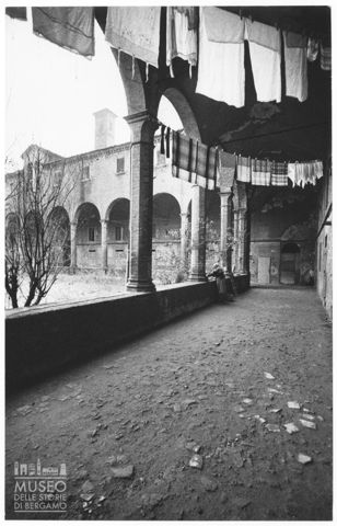 Chiostro di ex monastero a Ferrara