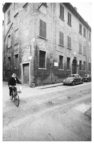 Scena di vita quotidiana a Ferrara