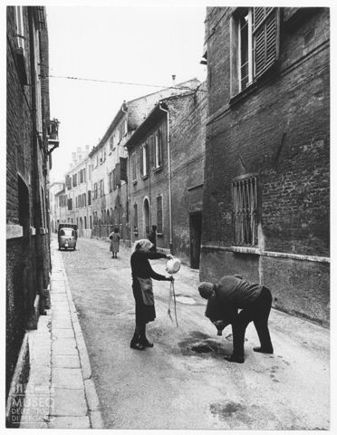 Scena di vita quotidiana a Ferrara