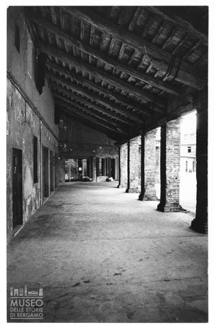 Delta del Po, portici di piazza Umberto a Mesola