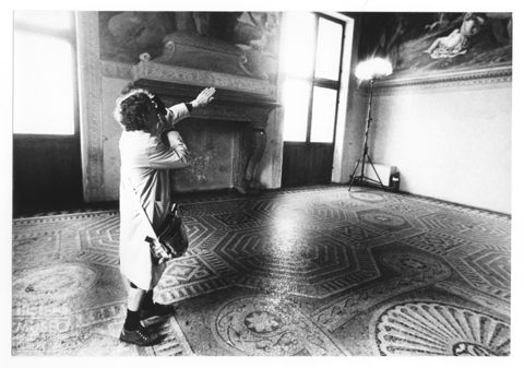Scena di vita quotidiana in interno